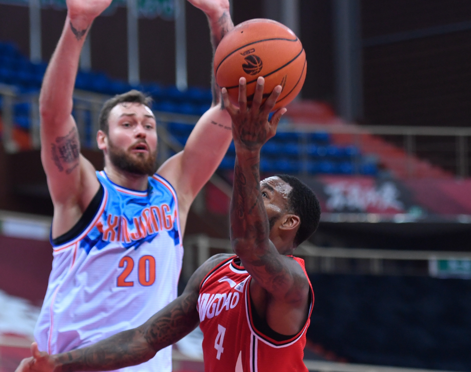 柏林赫塔主帅变阵激发新希望，带领球队逆袭