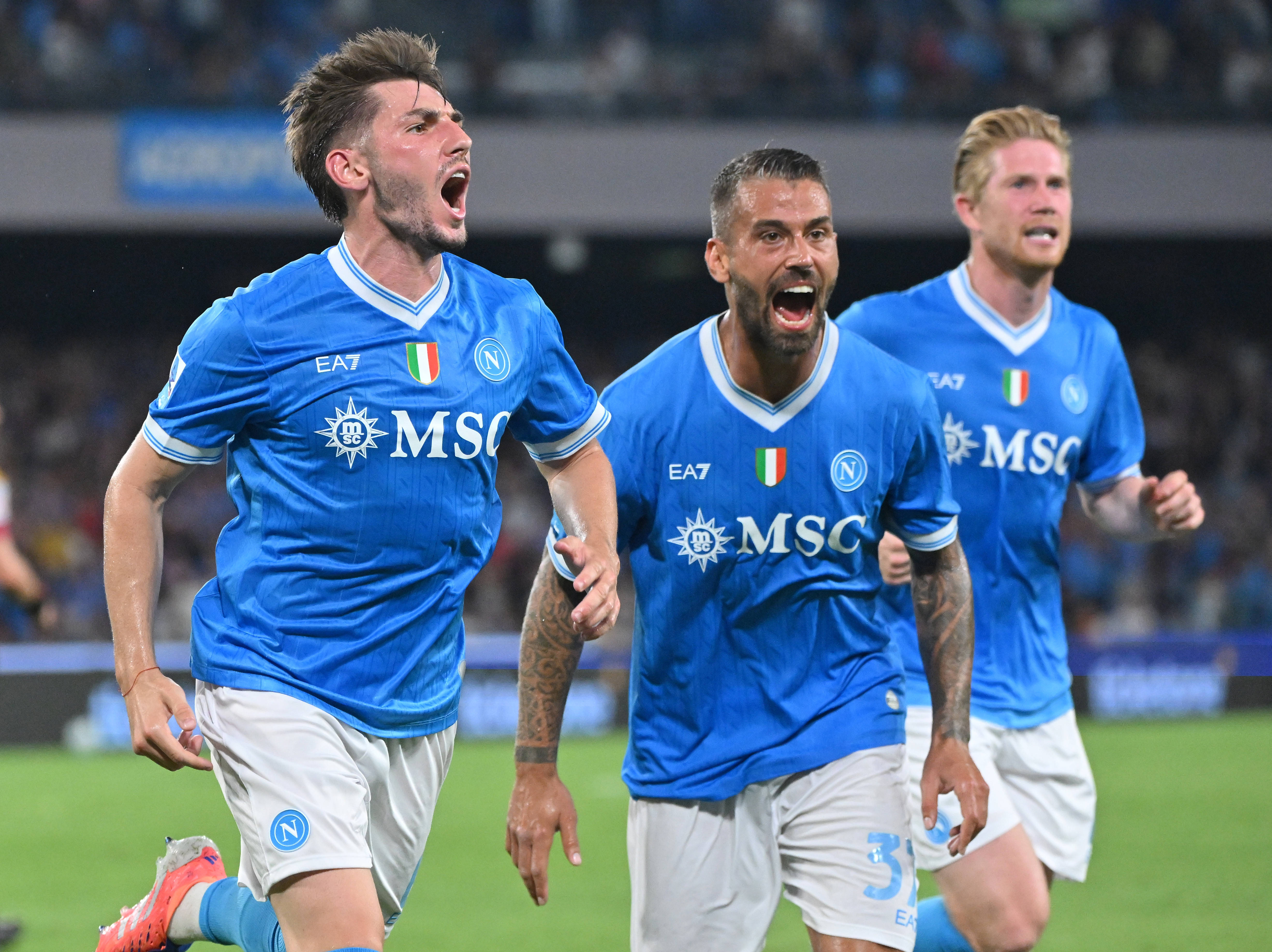 那不勒斯主场大获全胜,球队发挥出色了