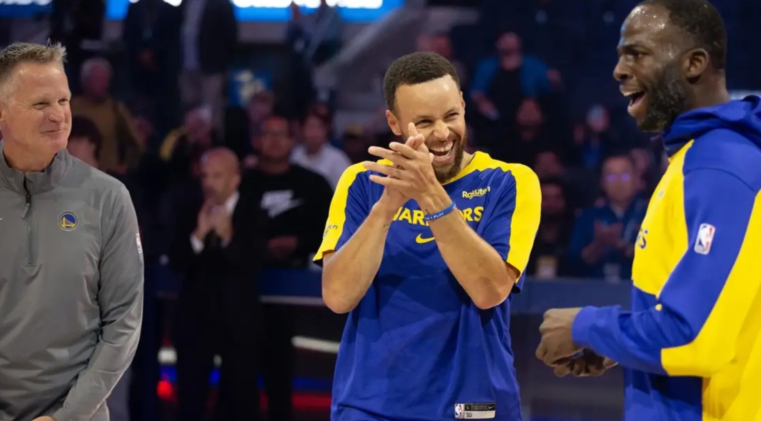 勇士队控卫在比赛中巧妙运筹,带领球队晋级 勇士队控卫在比赛中巧妙运筹,带领球队晋级